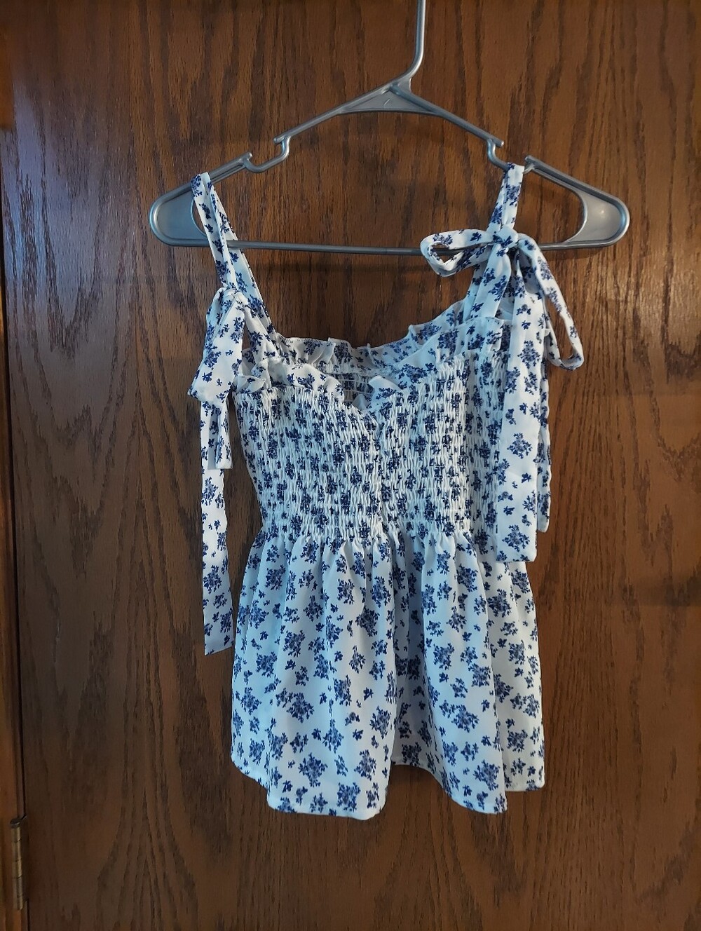 Blue White Floral Smocked Tie Shoulder Cami Tank Top Peplum Xs